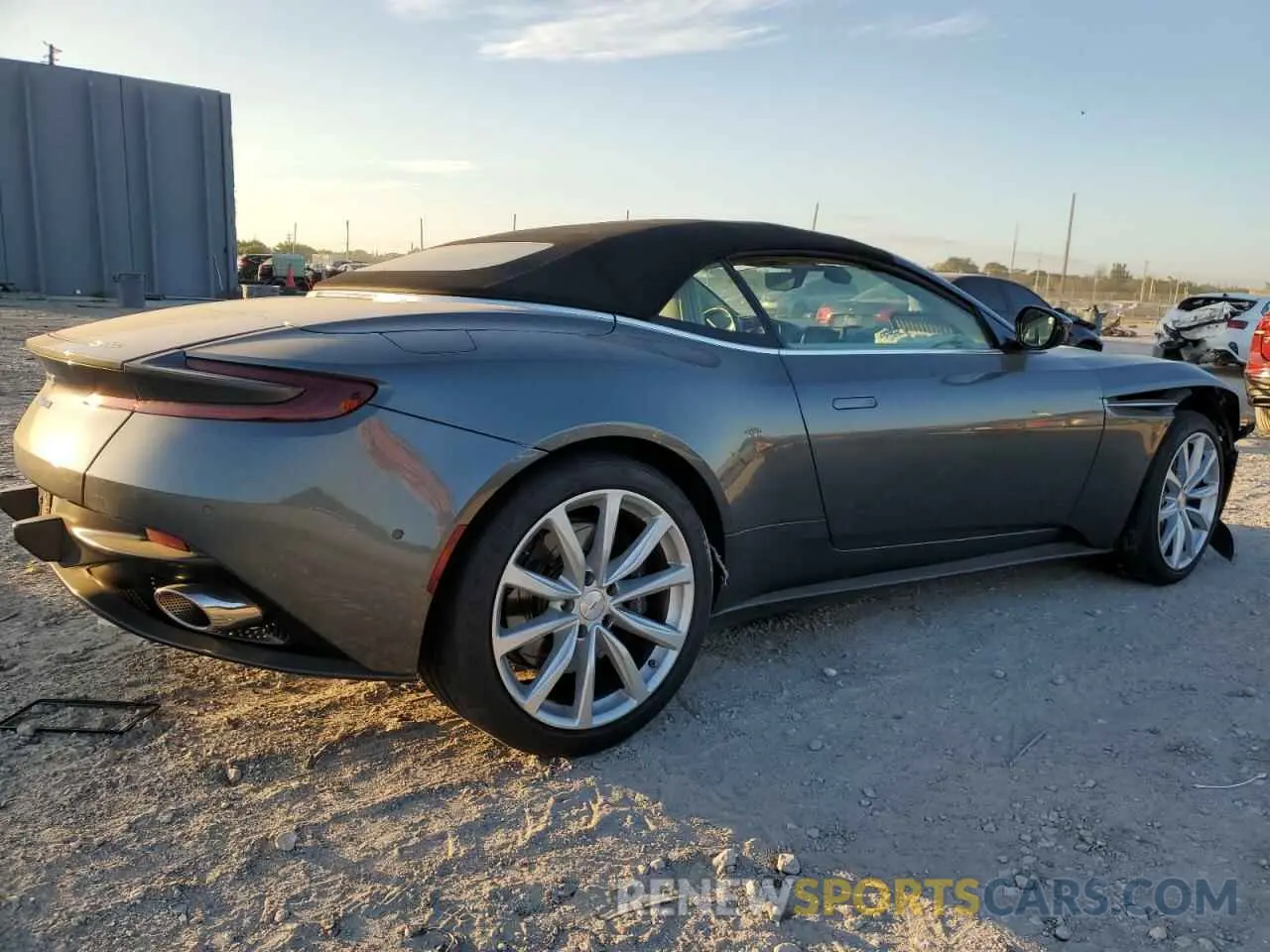 3 fotografías del automóvil dañado SCFRMFCWXKGM06894 ASTON MARTIN ALL MODELS 2019