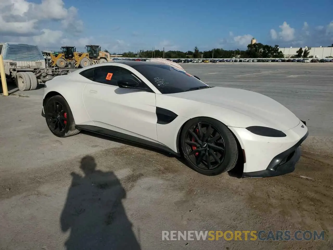 4 fotografías del automóvil dañado SCFSMGAW9KGN01036 ASTON MARTIN ALL MODELS 2019
