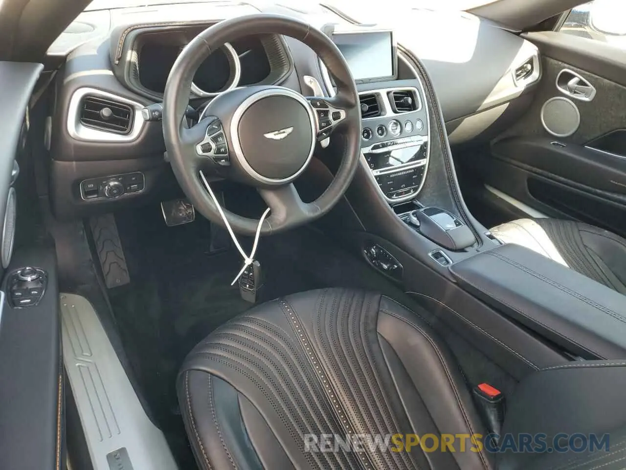 8 fotografías del automóvil dañado SCFRMFCW6LGM09132 ASTON MARTIN ALL MODELS 2020