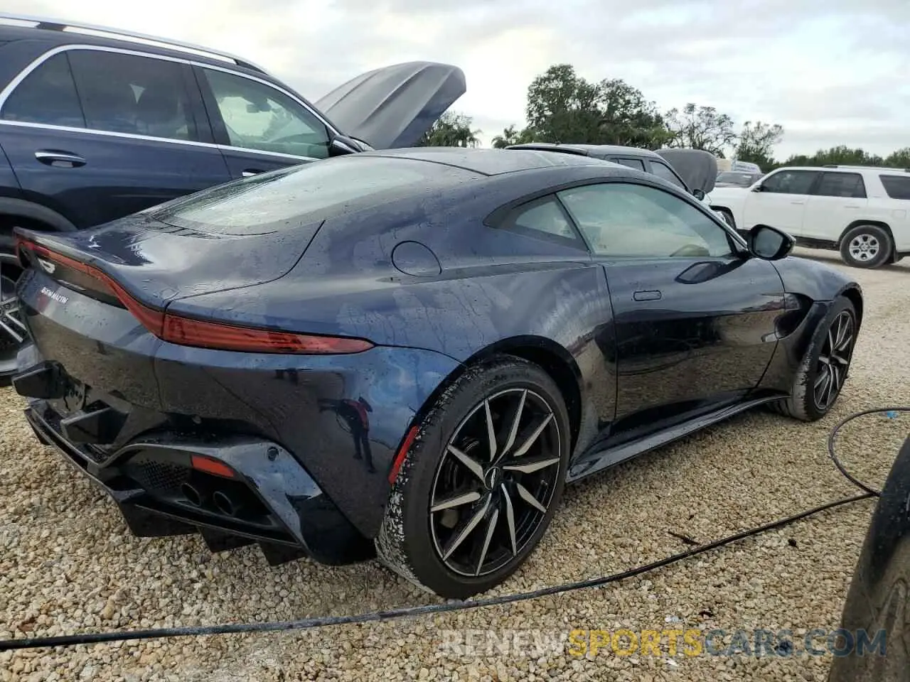 3 fotografías del automóvil dañado SCFSMGAW8LGN04186 ASTON MARTIN ALL MODELS 2020