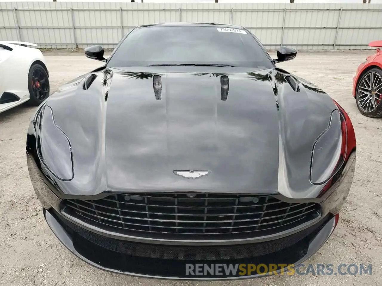 5 fotografías del automóvil dañado SCFRMFEV1KGL07949 ASTON MARTIN DB11 AMR 2019