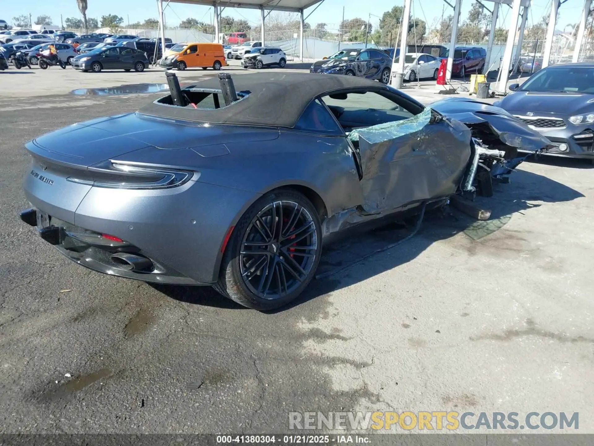 4 fotografías del automóvil dañado SCFRMFGWXRGM13607 ASTON MARTIN DB12 2024