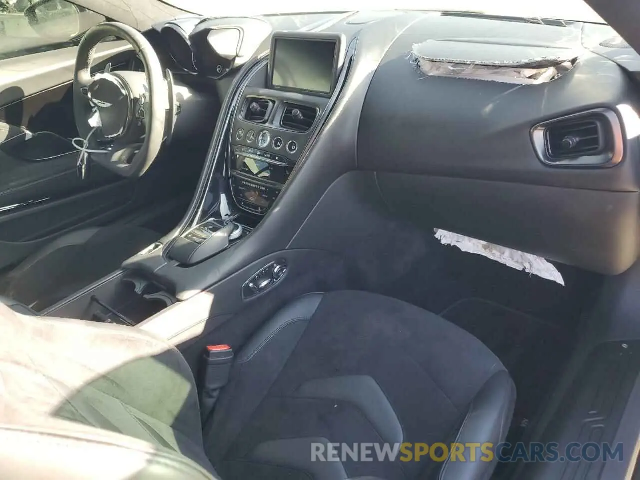 8 fotografías del automóvil dañado SCFRMHAVXMGR02478 ASTON MARTIN DBS SUPERL 2021