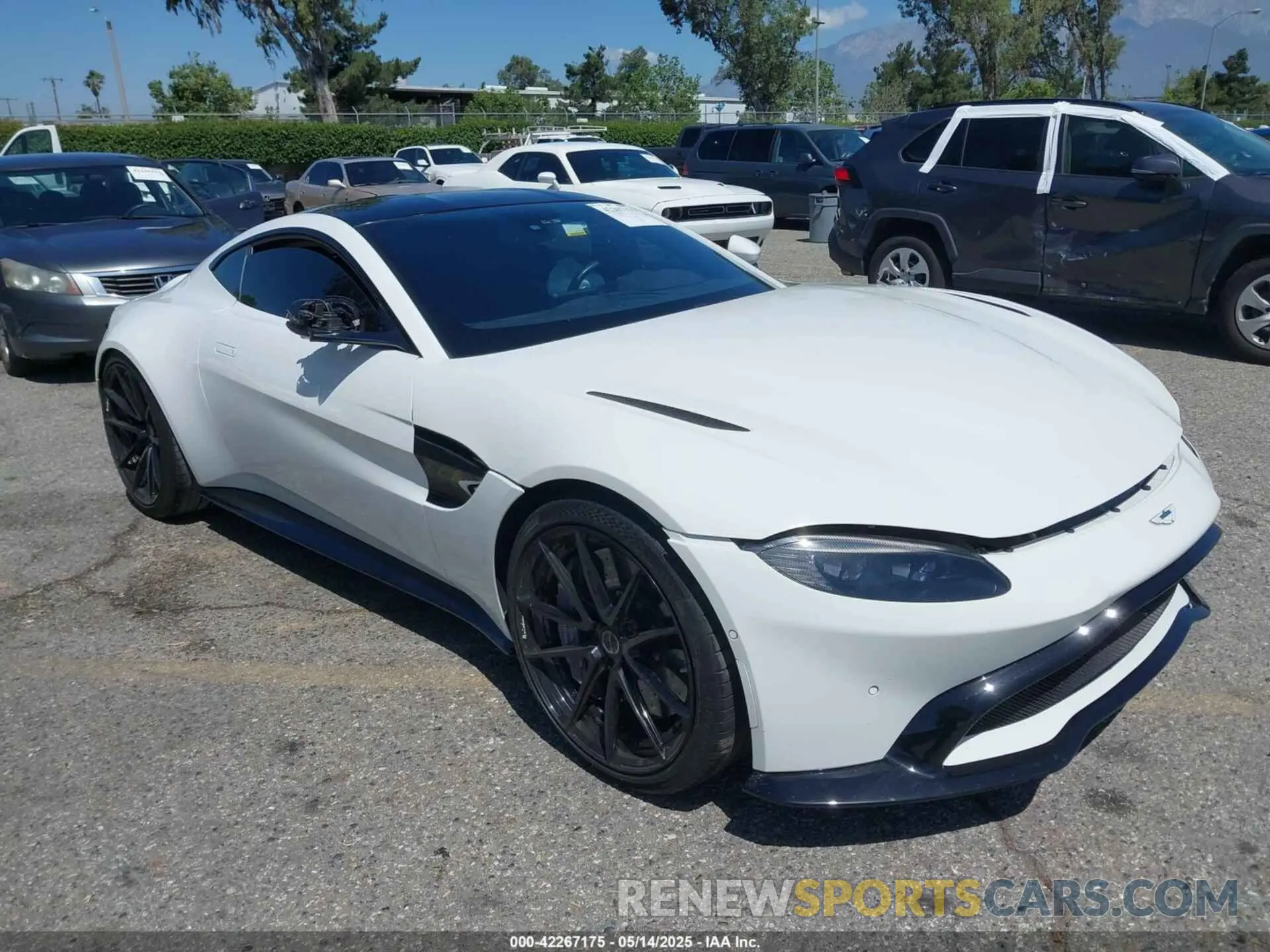1 fotografías del automóvil dañado SCFSMGAW9LGN02883 ASTON MARTIN VANTAGE 2020