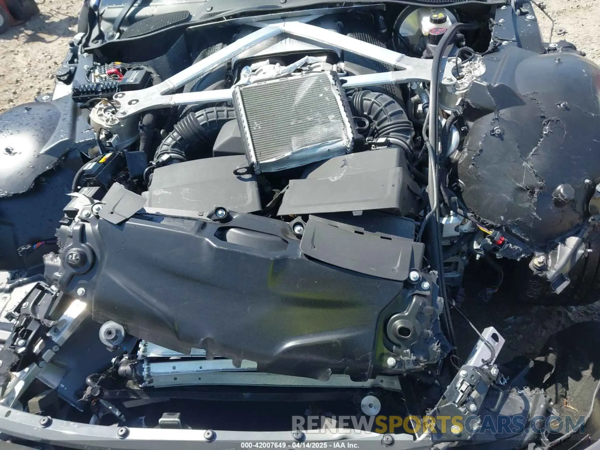 10 fotografías del automóvil dañado SCFSMGAWXPGN08553 ASTON MARTIN VANTAGE 2023