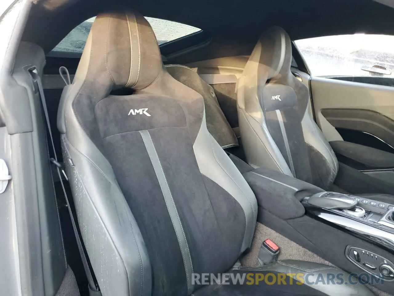 10 fotografías del automóvil dañado SCFSSGCW6LGN04383 ASTON MARTIN VANTAGE AM 2020
