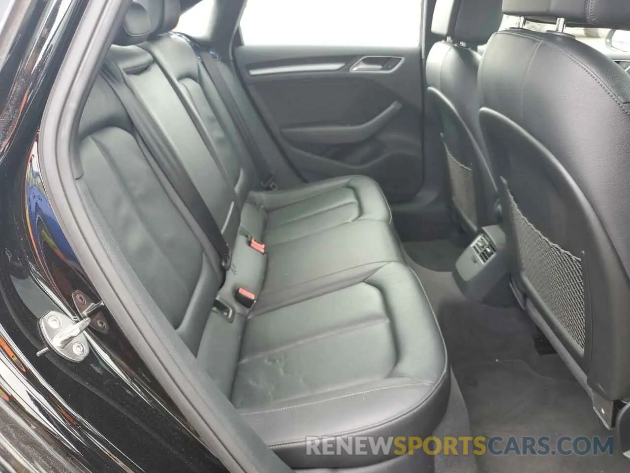 10 fotografías del automóvil dañado WAUAUGFF0K1009935 AUDI A3 2019