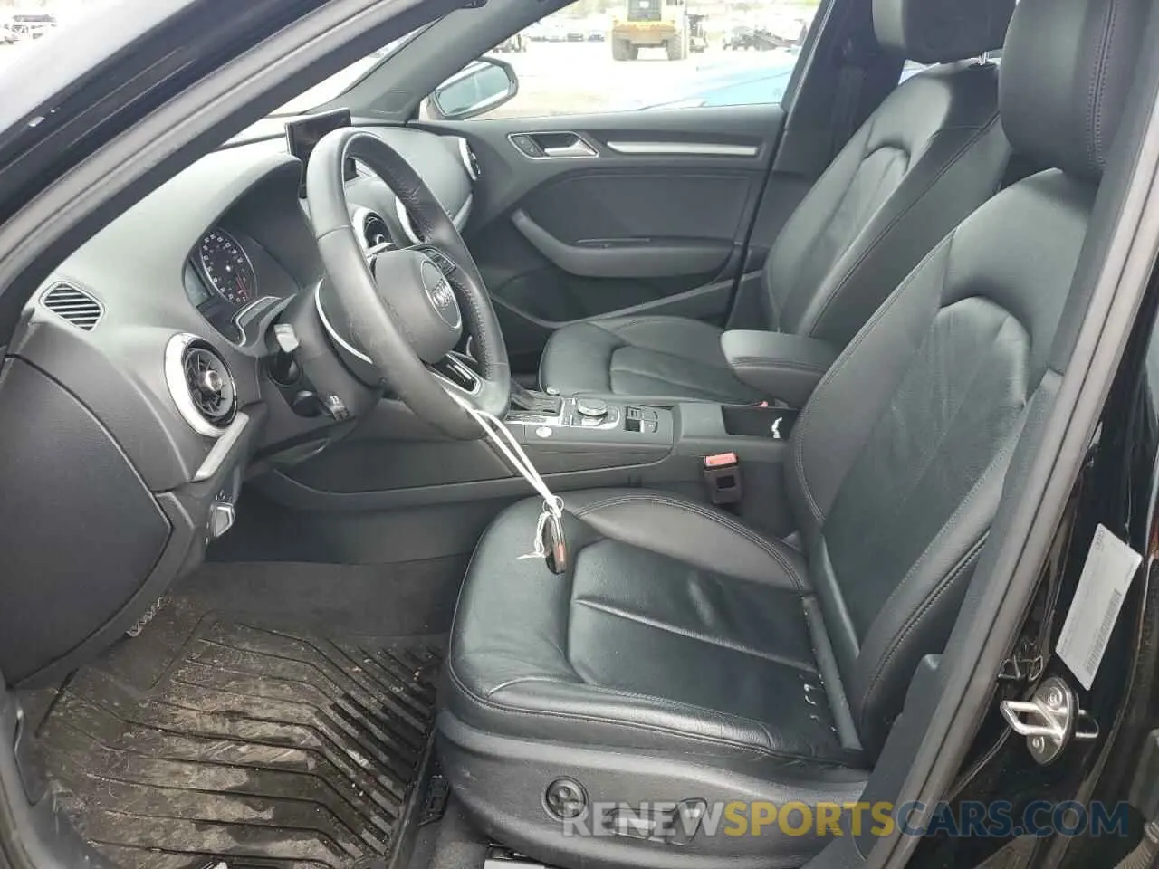 7 fotografías del automóvil dañado WAUAUGFF0K1009935 AUDI A3 2019