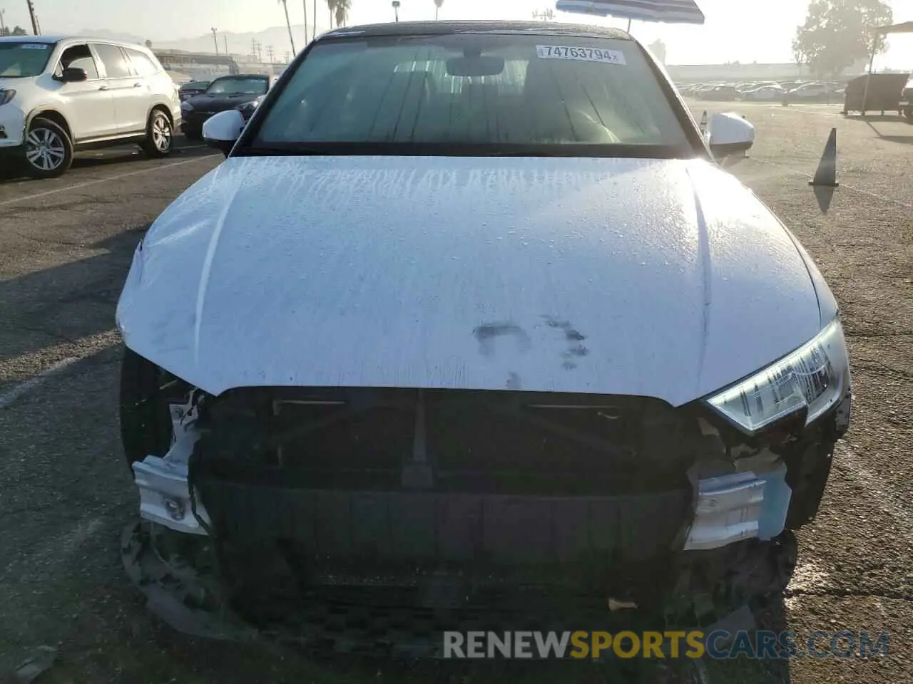 5 fotografías del automóvil dañado WAUAUGFF0KA107685 AUDI A3 2019