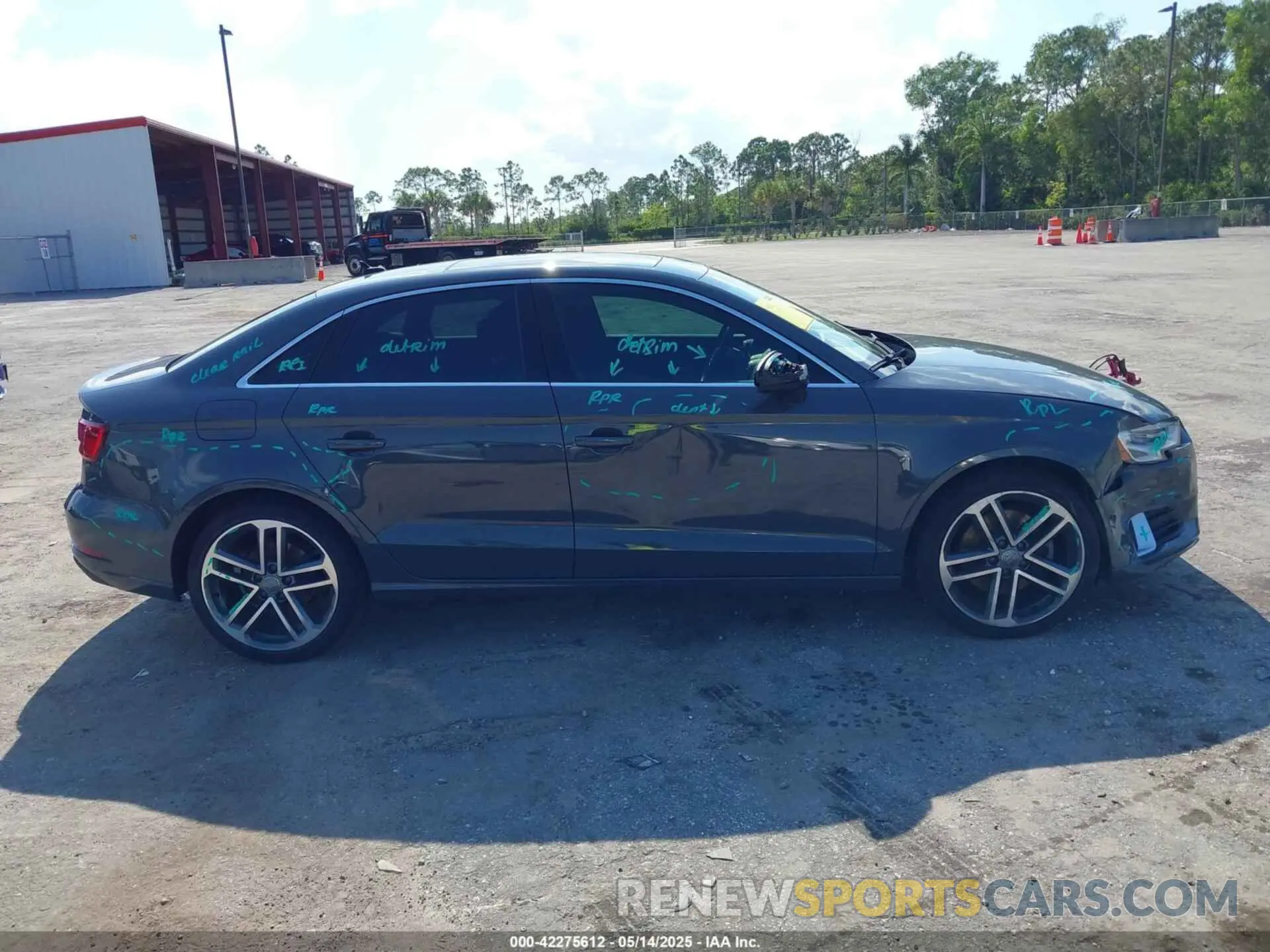 13 fotografías del automóvil dañado WAUAUGFF1K1014982 AUDI A3 2019
