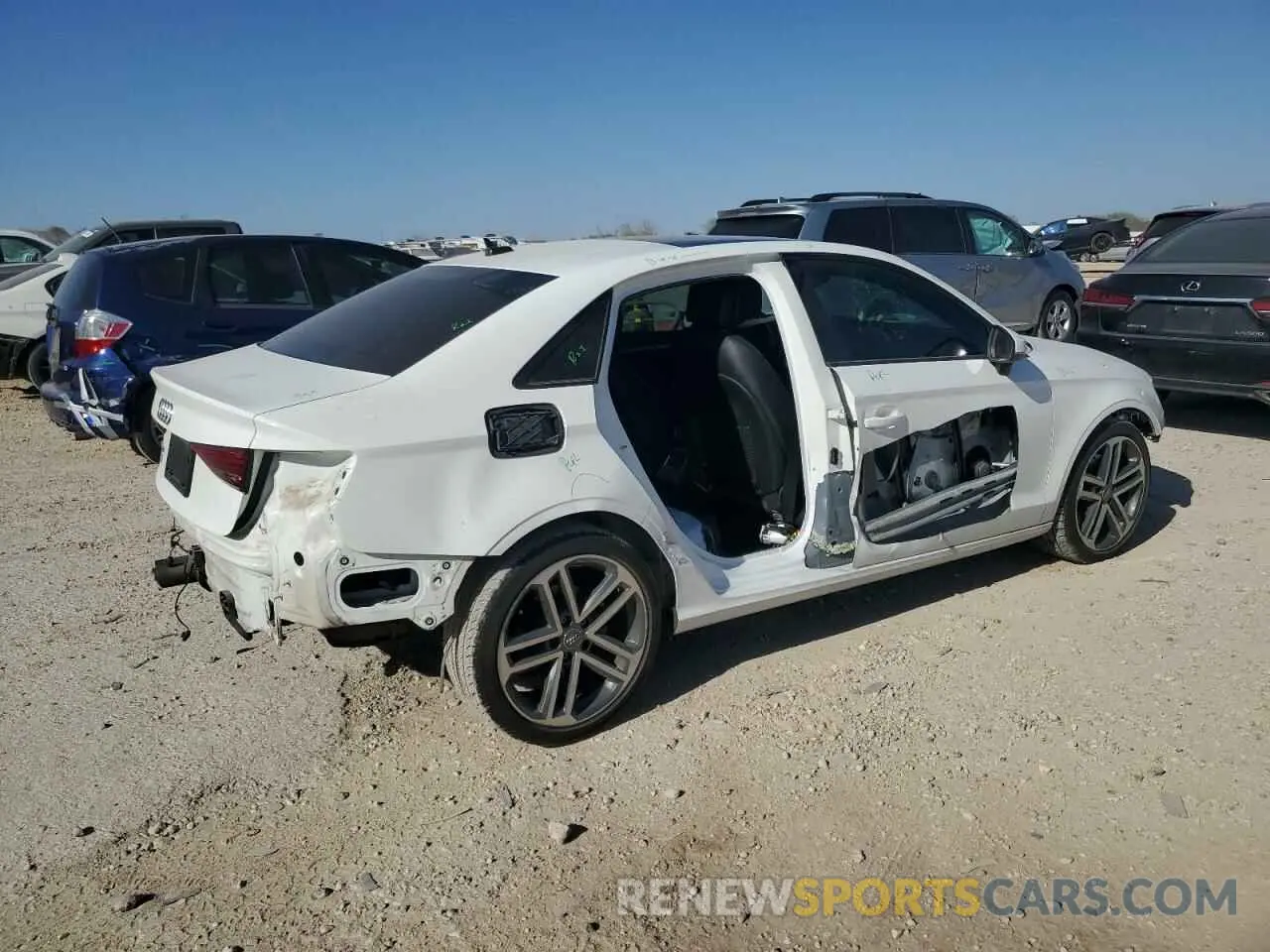 3 fotografías del automóvil dañado WAUAUGFF3KA118230 AUDI A3 2019