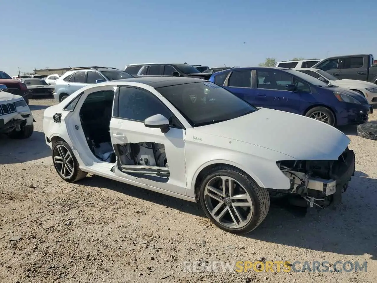 4 fotografías del automóvil dañado WAUAUGFF3KA118230 AUDI A3 2019
