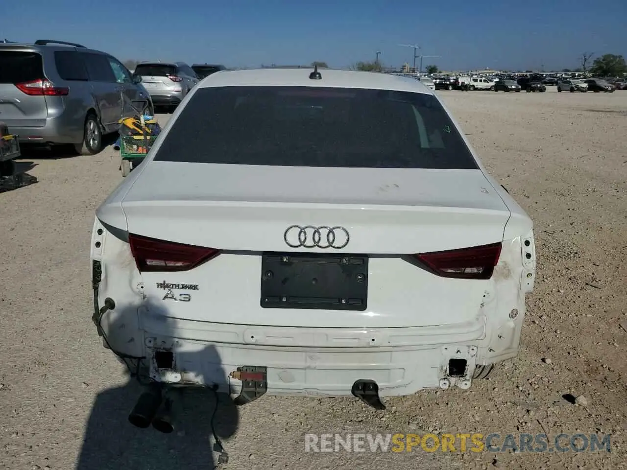 6 fotografías del automóvil dañado WAUAUGFF3KA118230 AUDI A3 2019