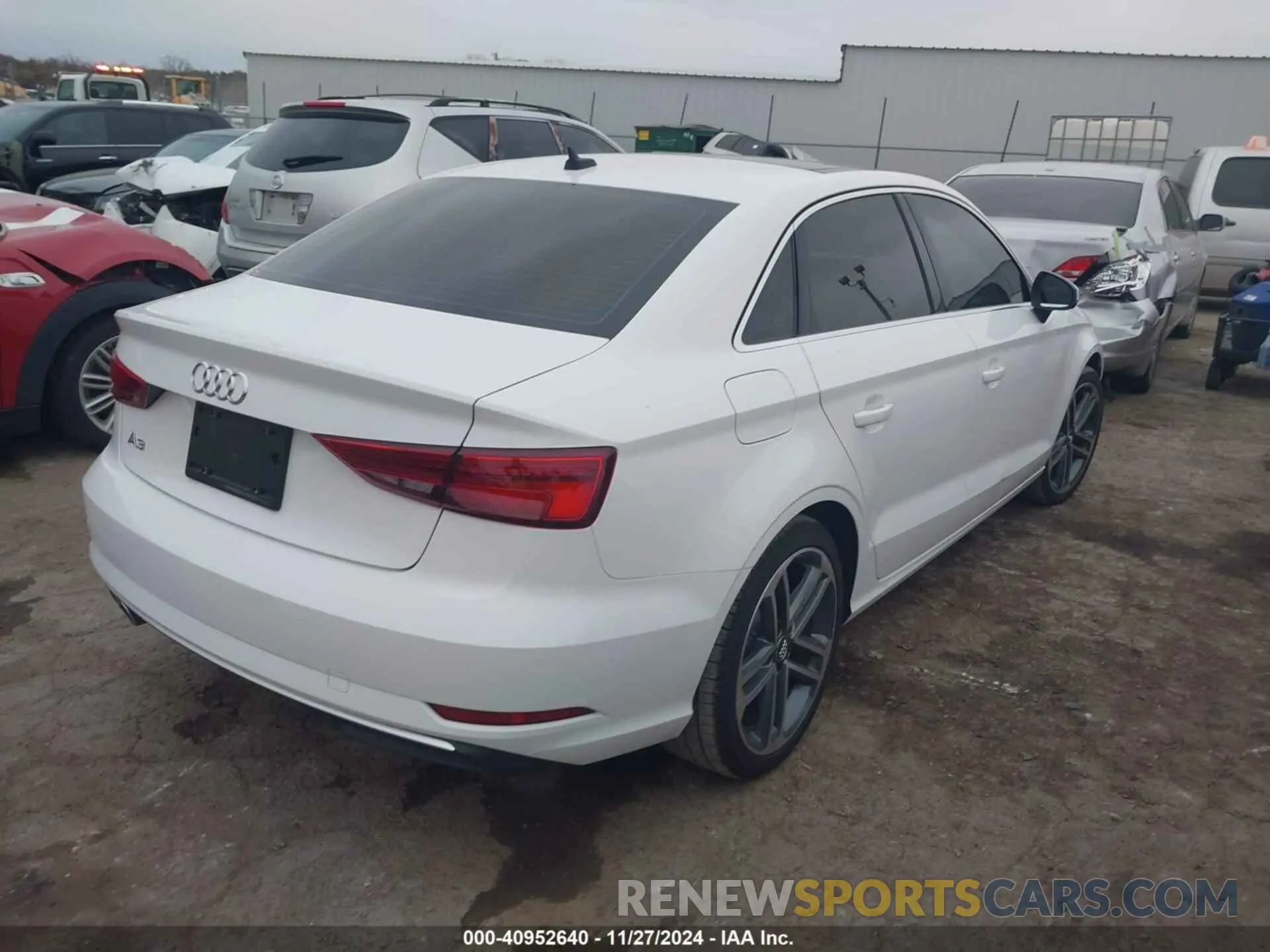 4 fotografías del automóvil dañado WAUAUGFF5K1014435 AUDI A3 2019
