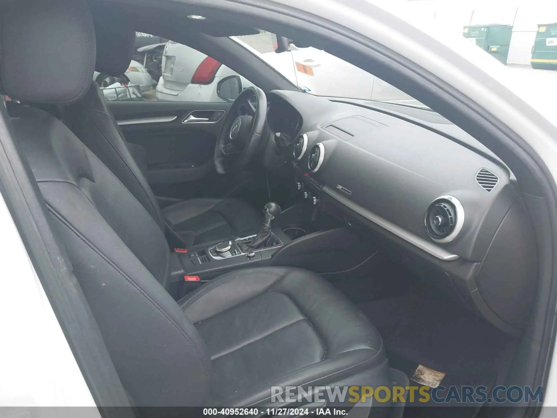 5 fotografías del automóvil dañado WAUAUGFF5K1014435 AUDI A3 2019