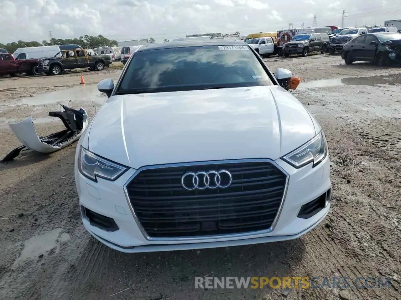 5 fotografías del automóvil dañado WAUAUGFF5KA078247 AUDI A3 2019