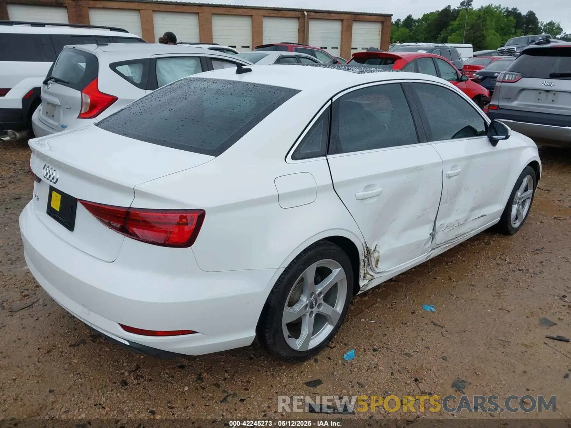 4 fotografías del automóvil dañado WAUAUGFF6K1010085 AUDI A3 2019