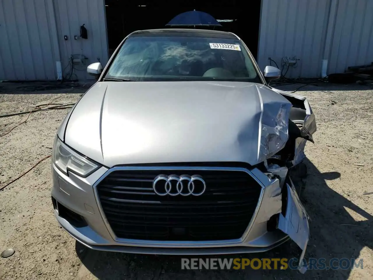 5 fotografías del automóvil dañado WAUAUGFF8K1016034 AUDI A3 2019