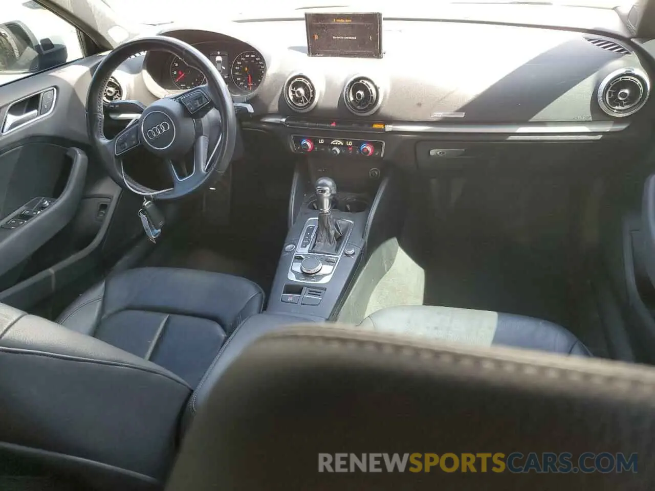 8 fotografías del automóvil dañado WAUAUGFF8K1016034 AUDI A3 2019