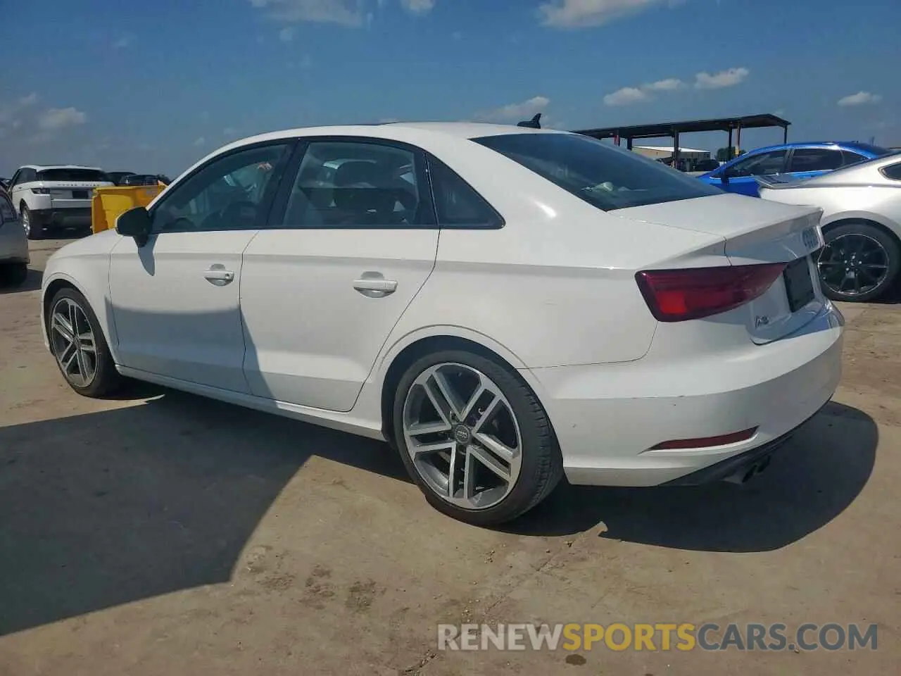 2 fotografías del automóvil dañado WAUAUGFF8KA102198 AUDI A3 2019