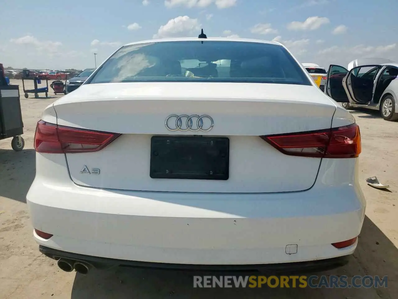 6 fotografías del automóvil dañado WAUAUGFF8KA102198 AUDI A3 2019