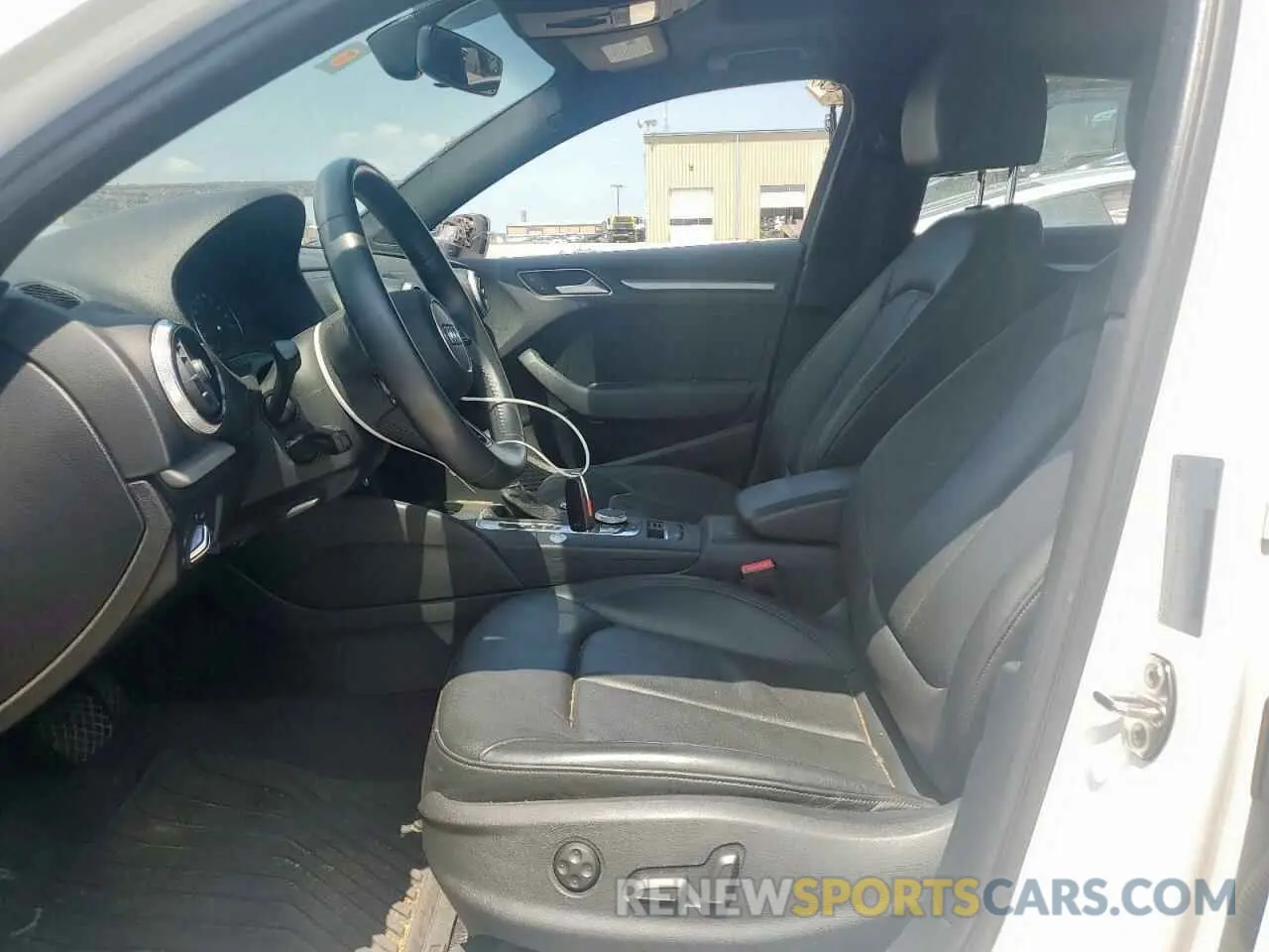 7 fotografías del automóvil dañado WAUAUGFF8KA102198 AUDI A3 2019