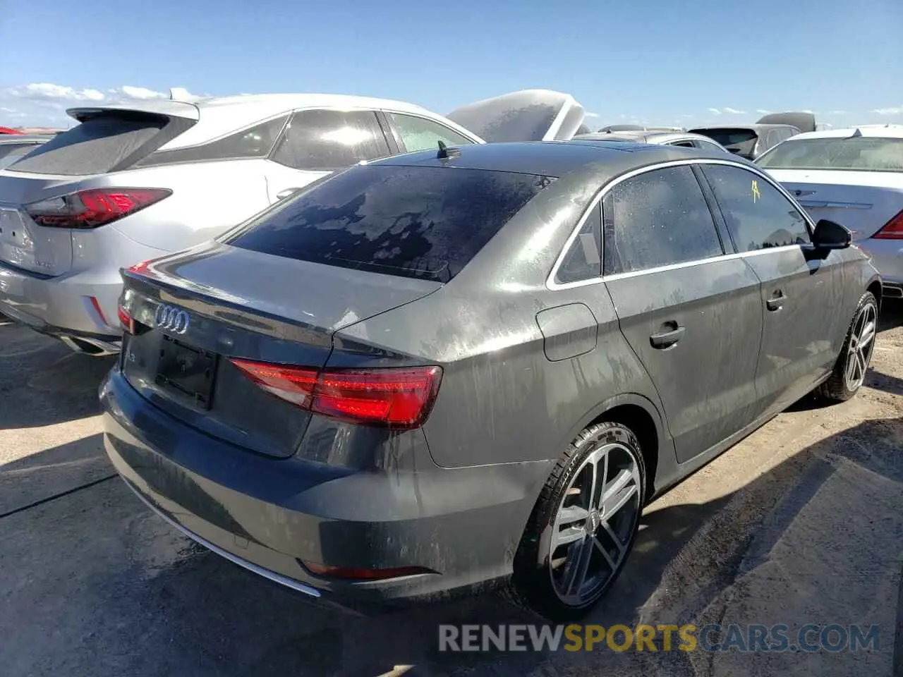 4 fotografías del automóvil dañado WAUAUGFF9K1012929 AUDI A3 2019