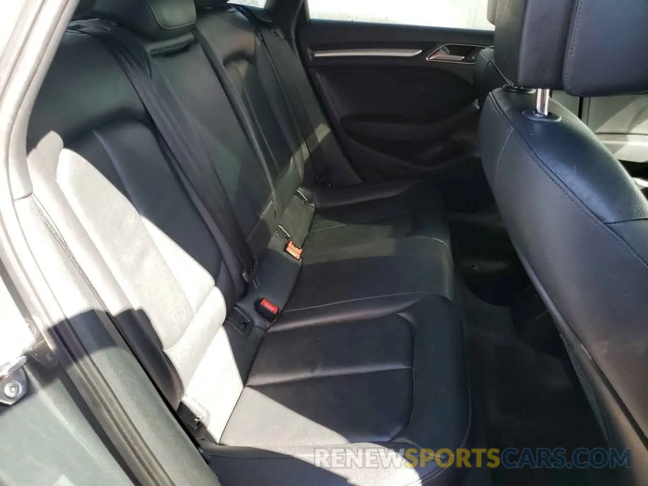 6 fotografías del automóvil dañado WAUAUGFF9K1012929 AUDI A3 2019