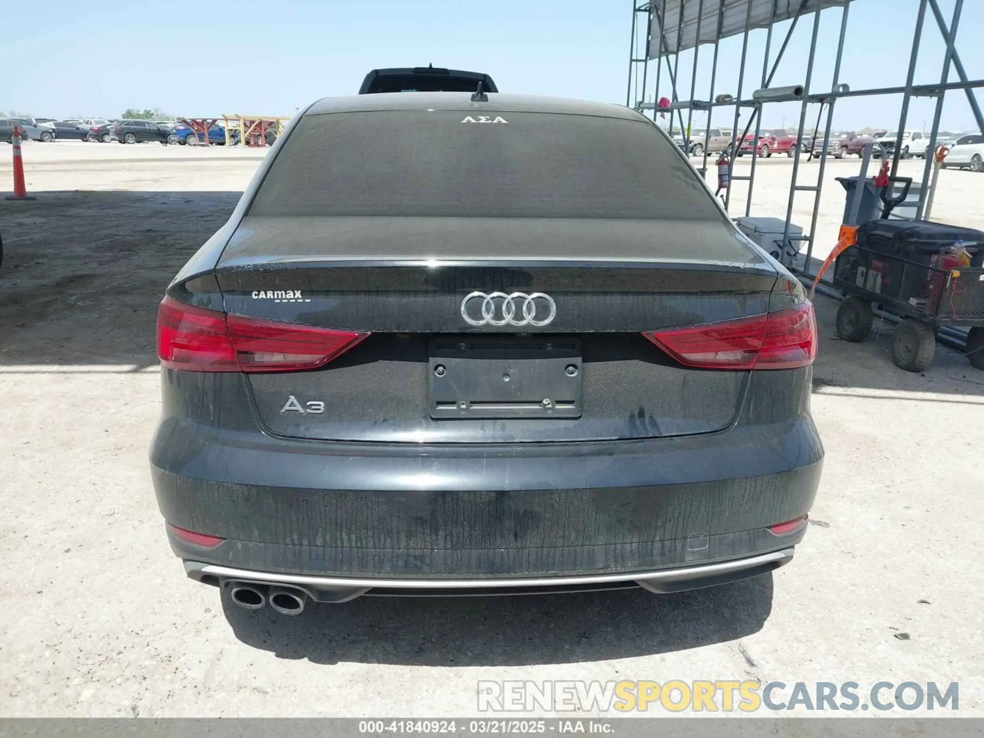 17 fotografías del automóvil dañado WAUAUGFFXK1024958 AUDI A3 2019