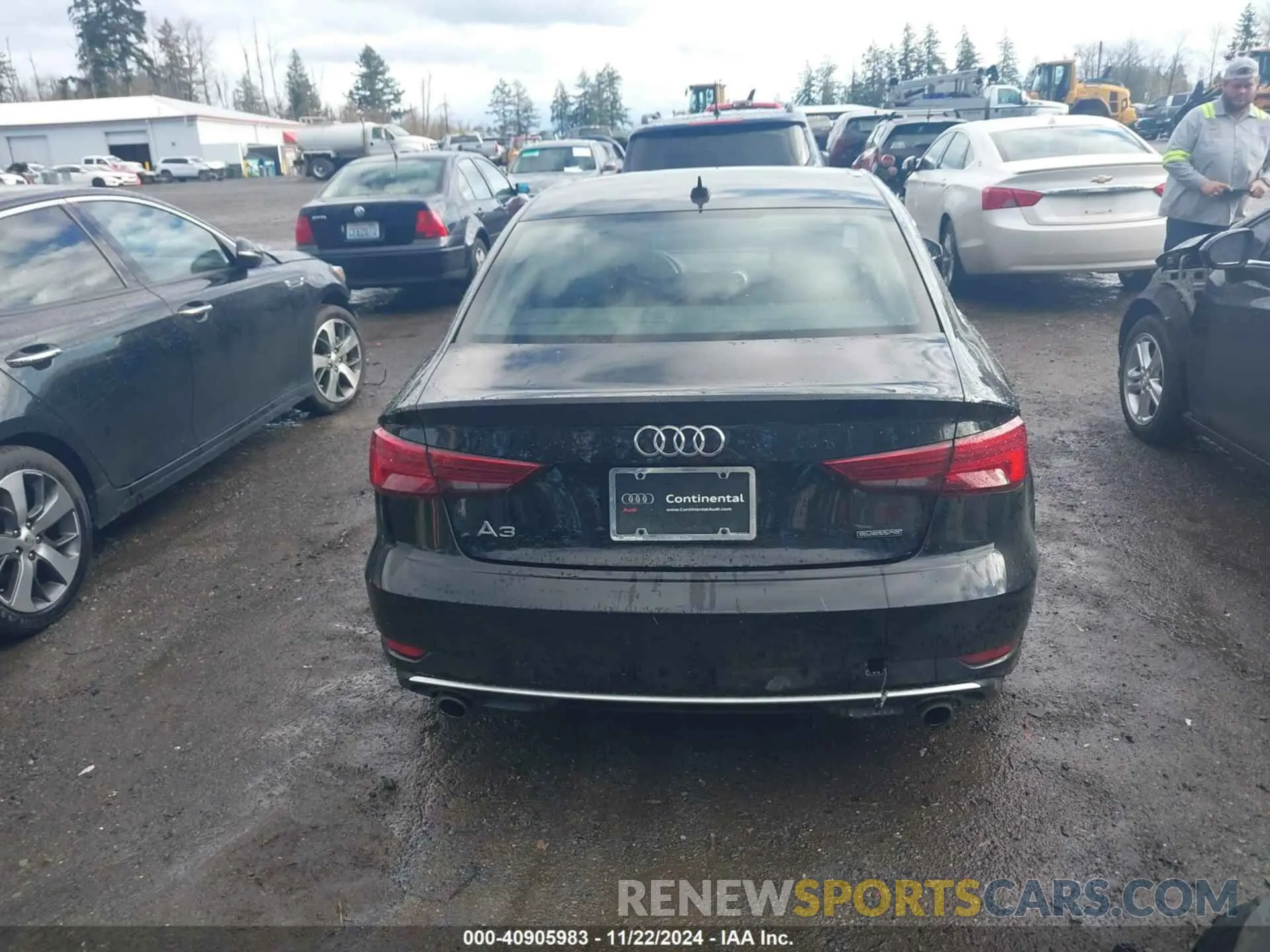 17 fotografías del automóvil dañado WAUBEGFF3K1019313 AUDI A3 2019