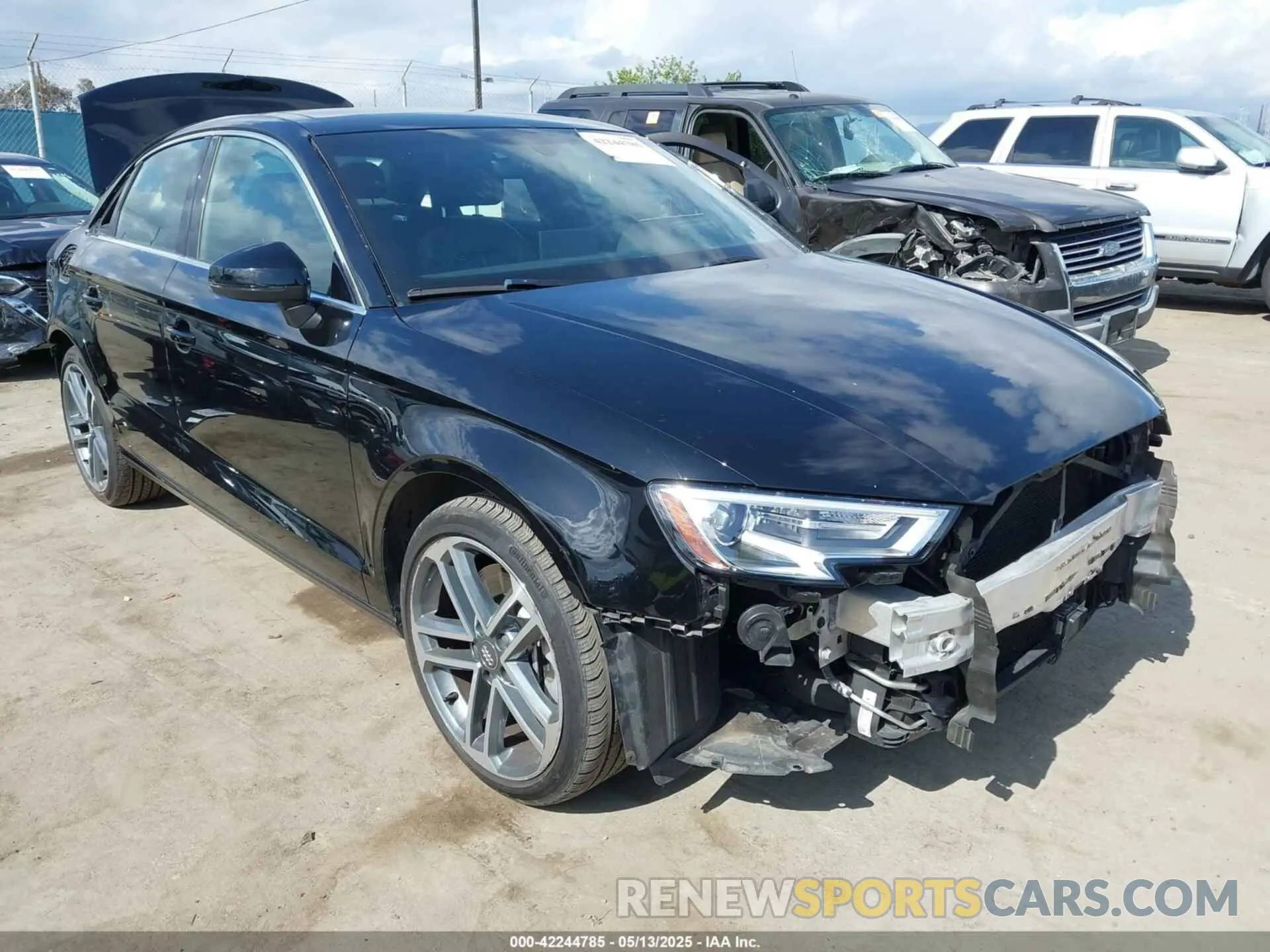1 fotografías del automóvil dañado WAUBEGFF5KA091324 AUDI A3 2019