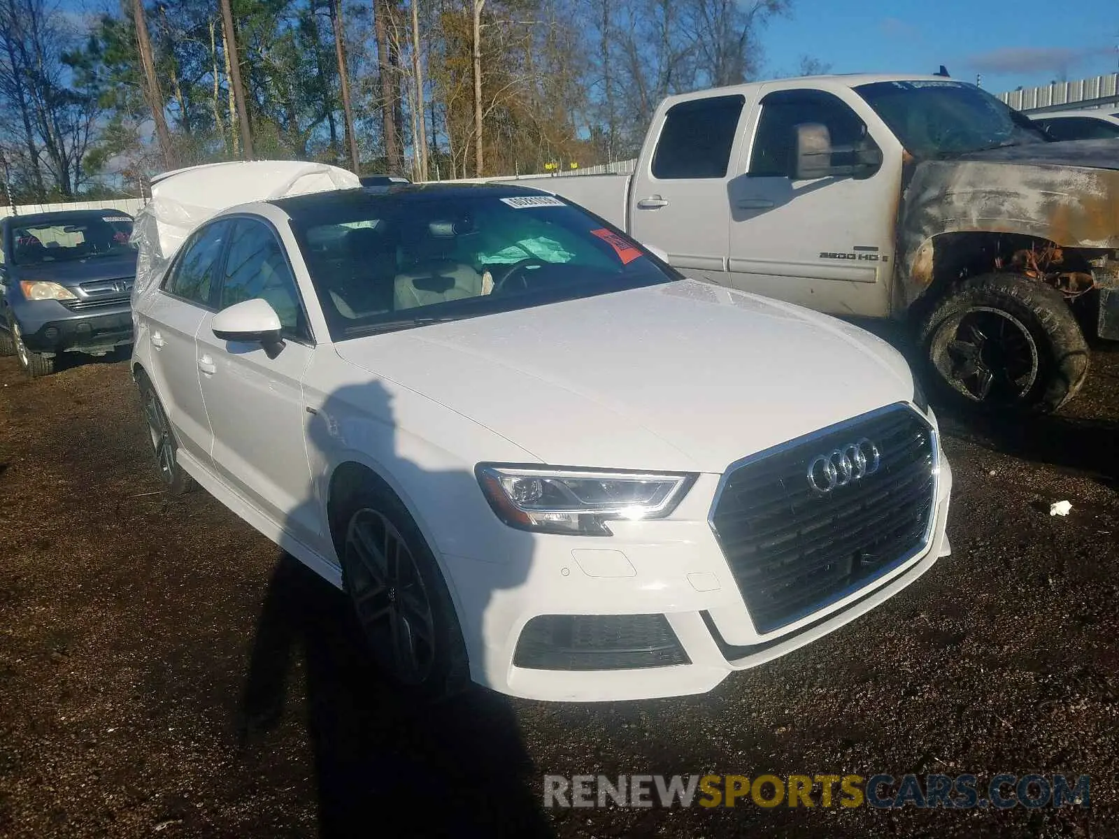 1 fotografías del automóvil dañado WAUGUGFF6K1008895 AUDI A3 2019