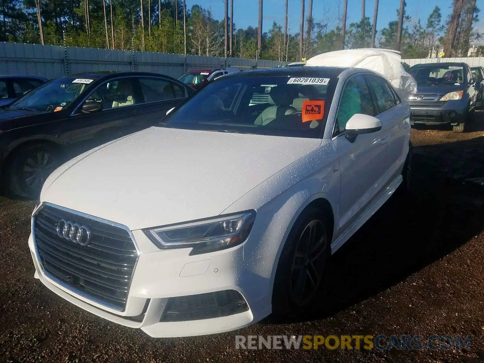 2 fotografías del automóvil dañado WAUGUGFF6K1008895 AUDI A3 2019