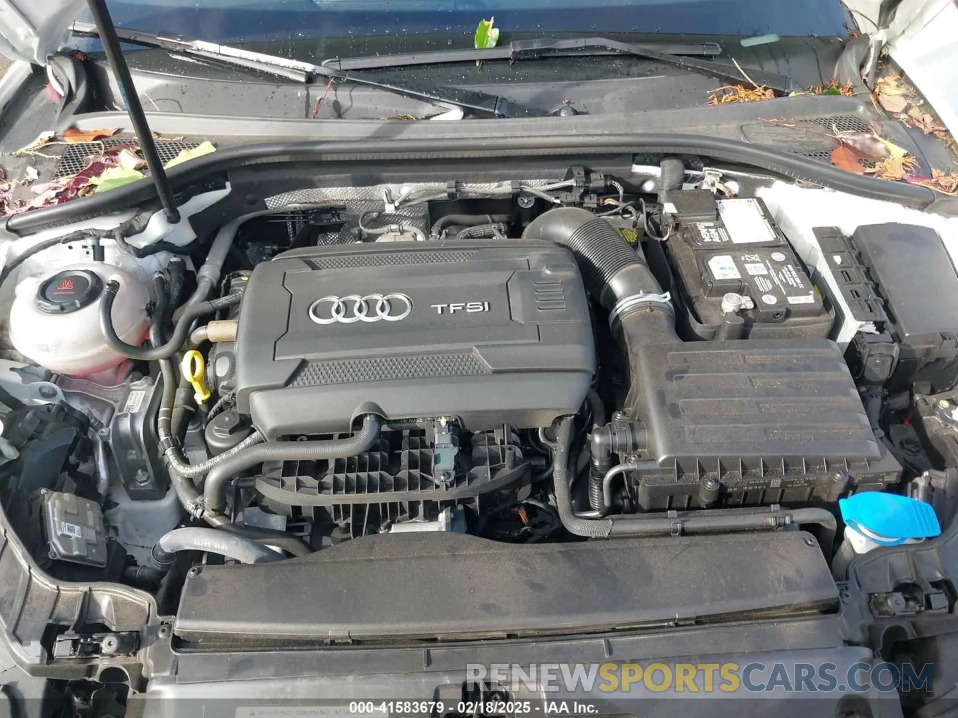 10 fotografías del automóvil dañado WAUJEGFF0KA092795 AUDI A3 2019