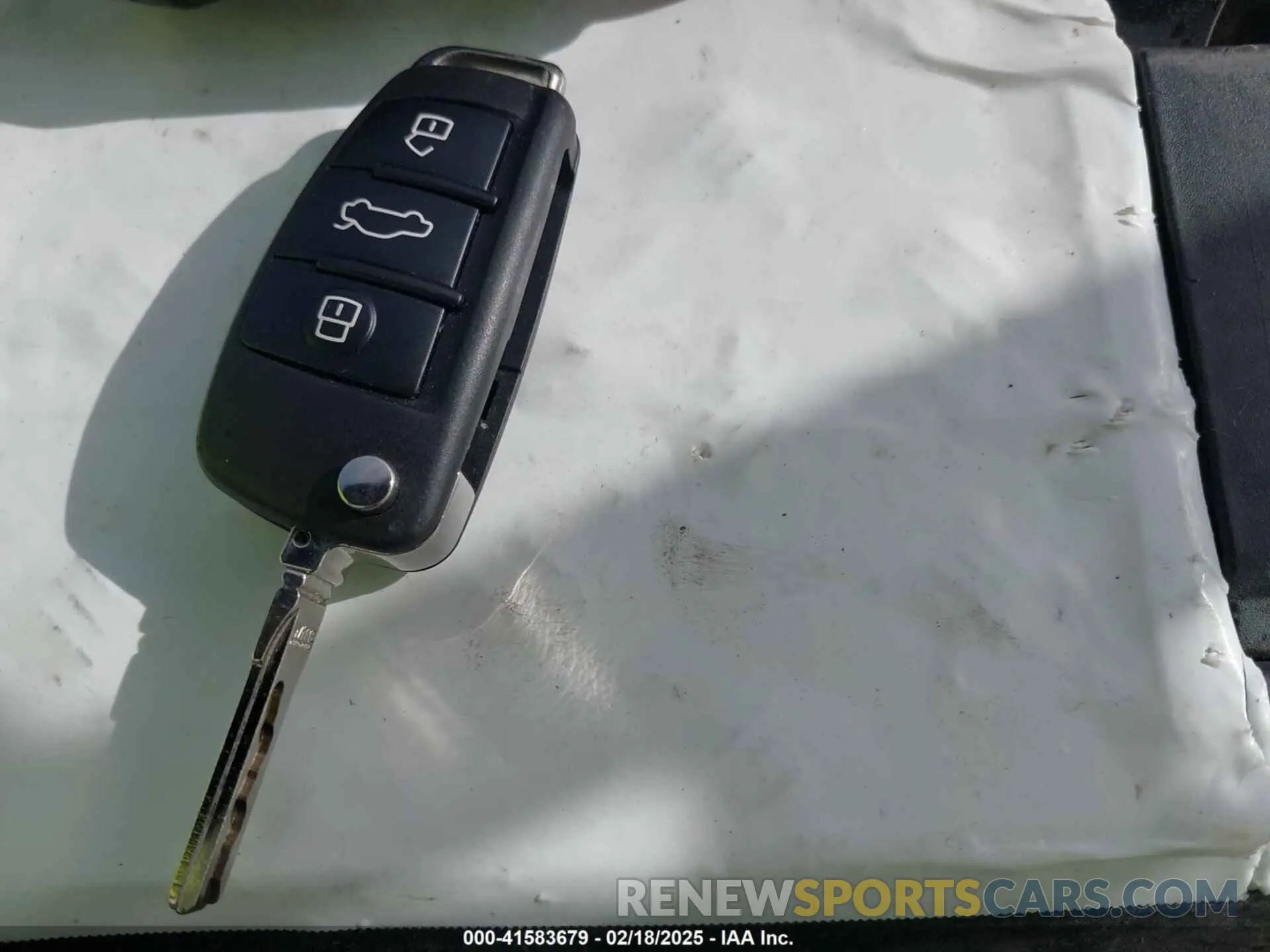 11 fotografías del automóvil dañado WAUJEGFF0KA092795 AUDI A3 2019