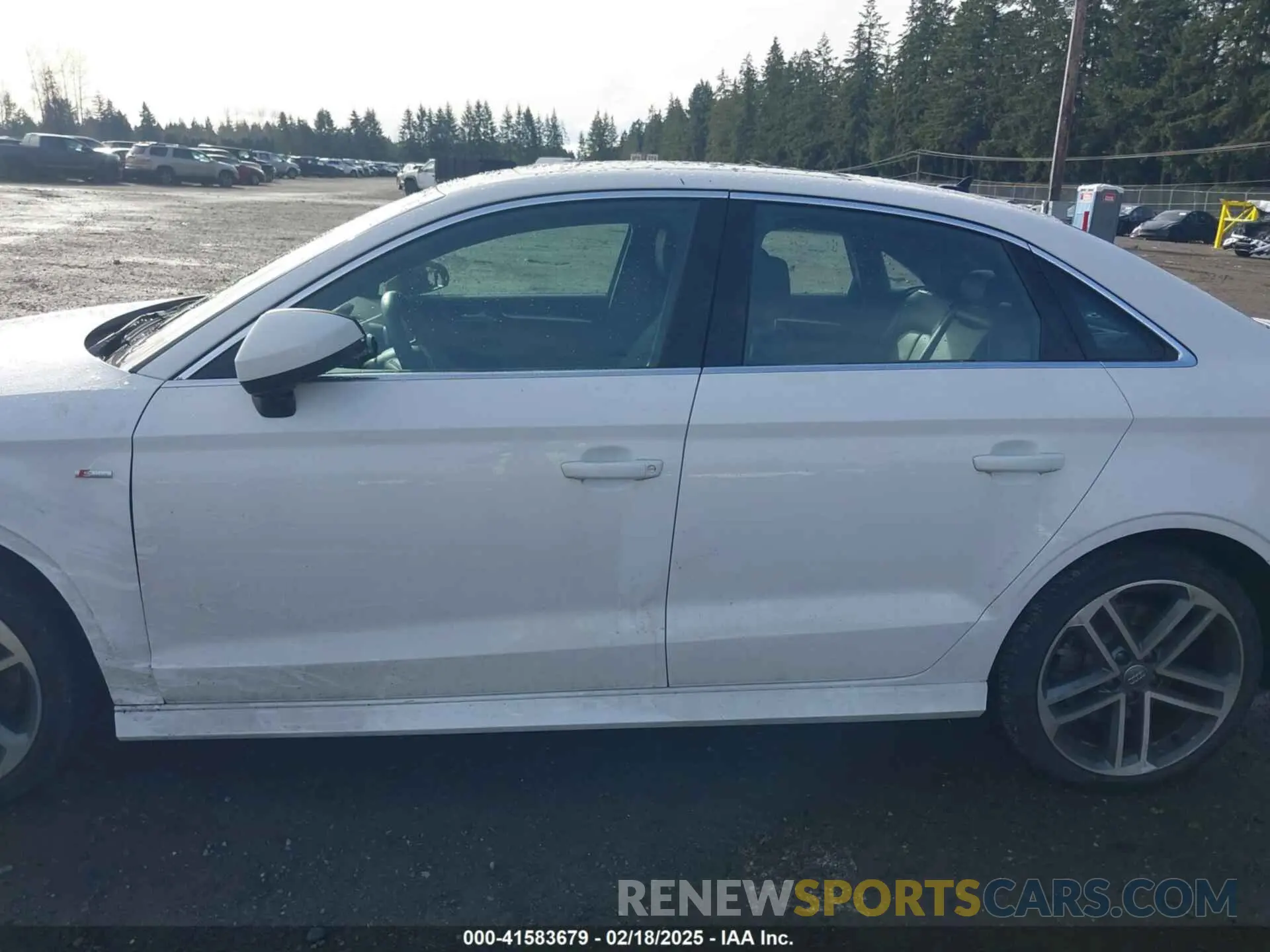 14 fotografías del automóvil dañado WAUJEGFF0KA092795 AUDI A3 2019