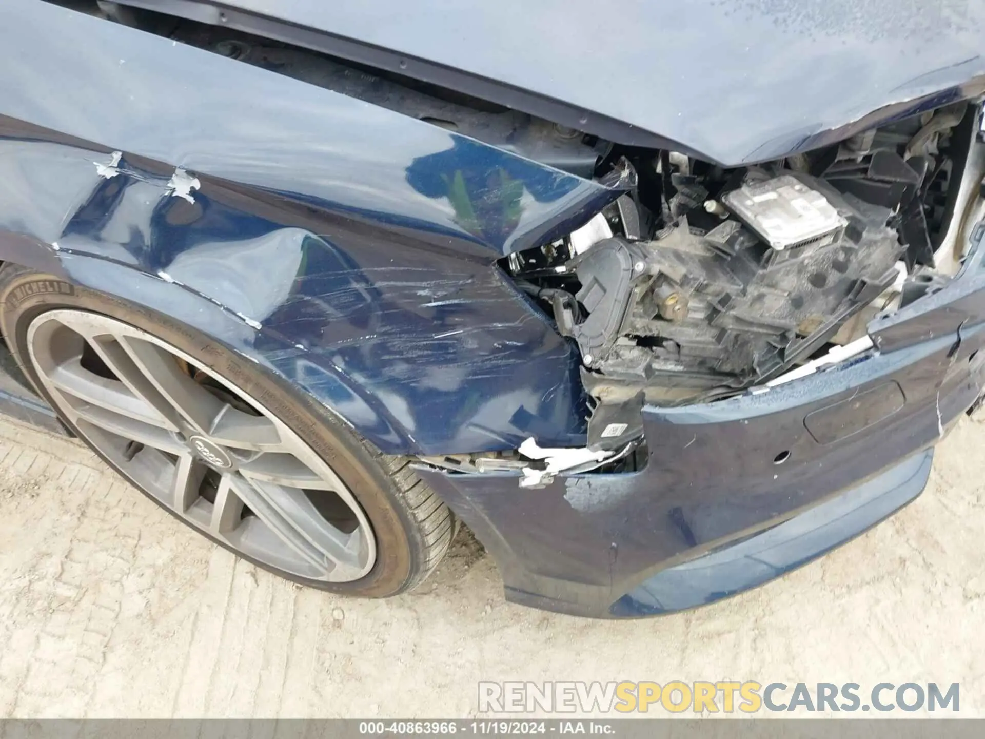 18 fotografías del automóvil dañado WAUJEGFF4K1016934 AUDI A3 2019