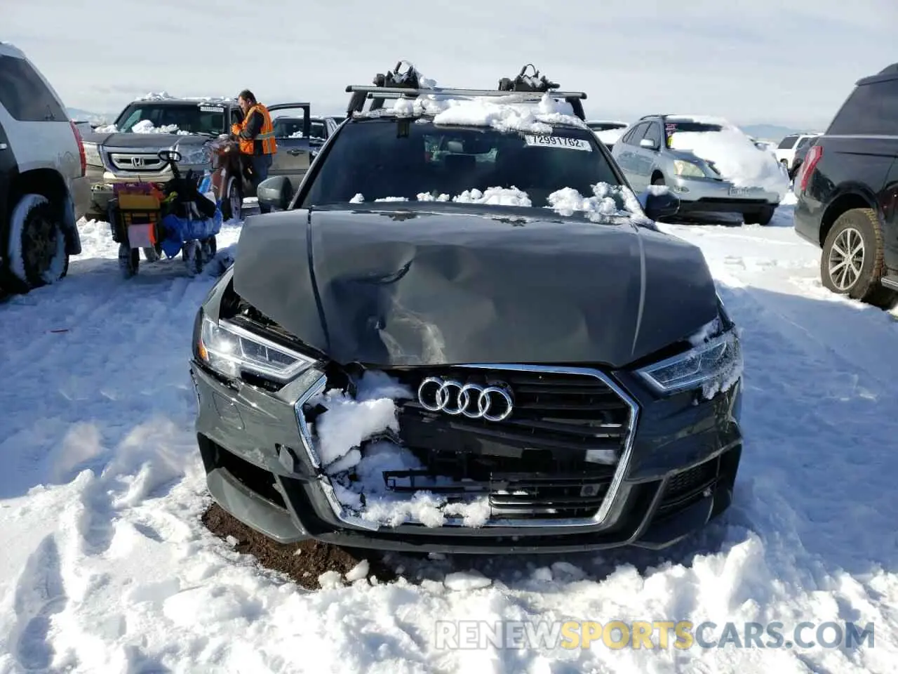 5 fotografías del automóvil dañado WAUJEGFF4K1018456 AUDI A3 2019