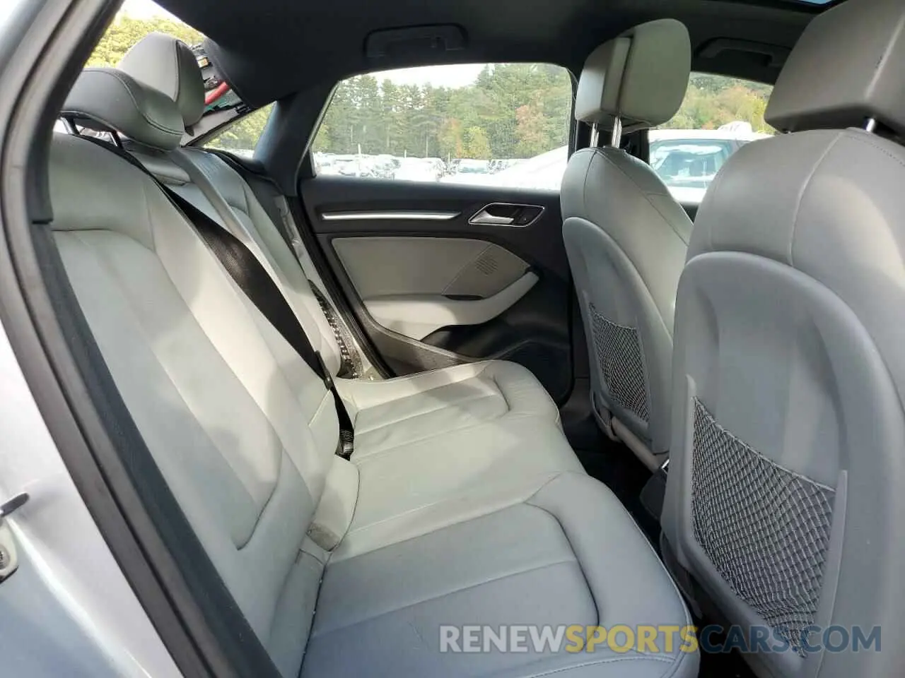 10 fotografías del automóvil dañado WAUJEGFF4KA119965 AUDI A3 2019