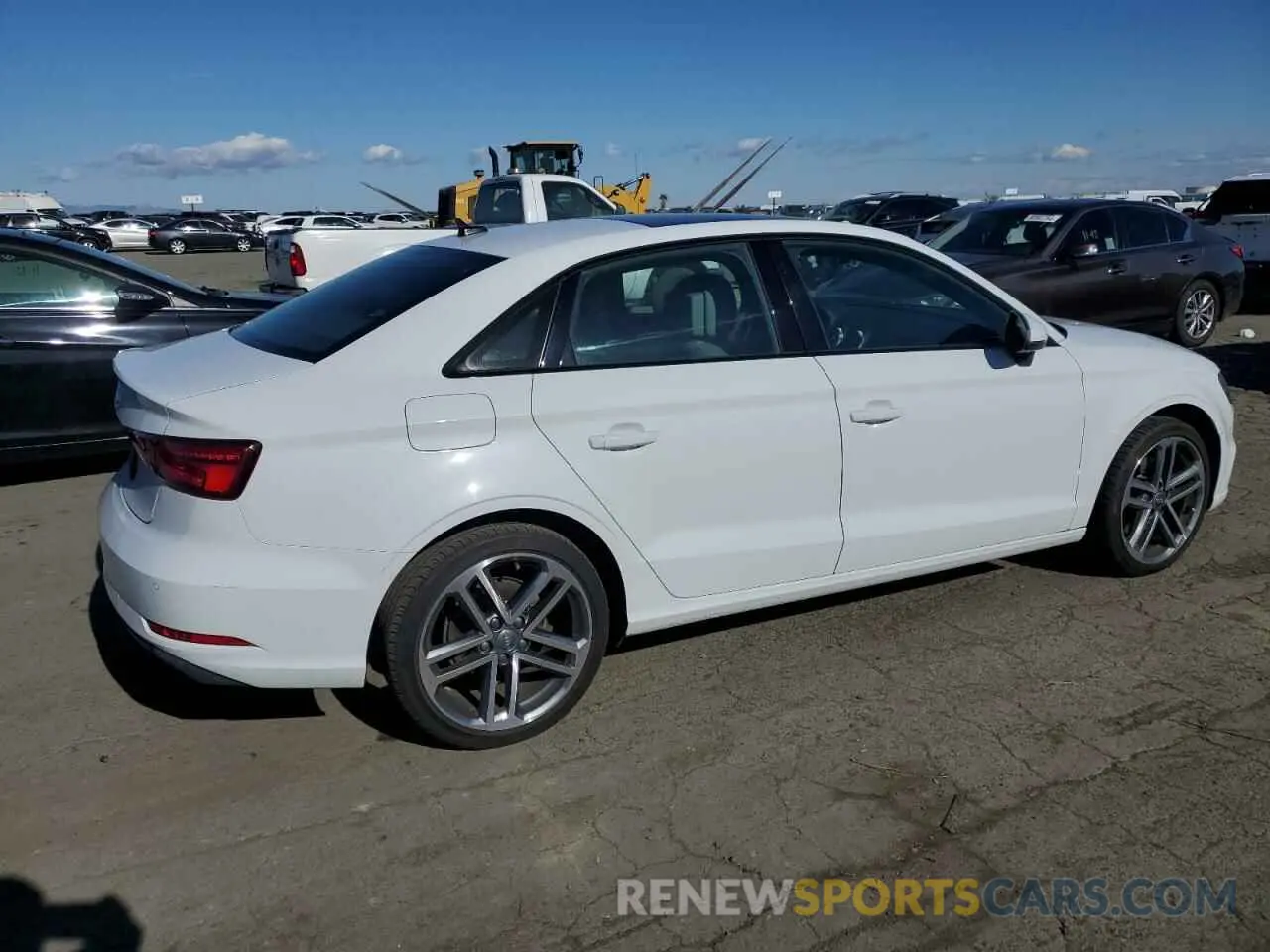 3 fotografías del automóvil dañado WAUAUGFF0LA097175 AUDI A3 2020