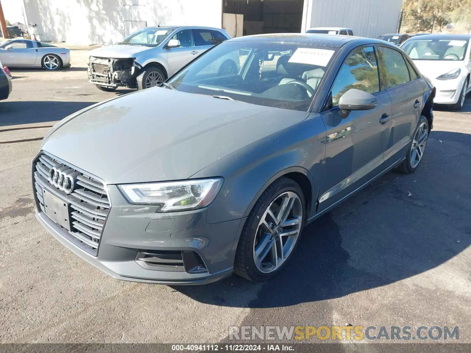 2 fotografías del automóvil dañado WAUAUGFF1LA102691 AUDI A3 2020
