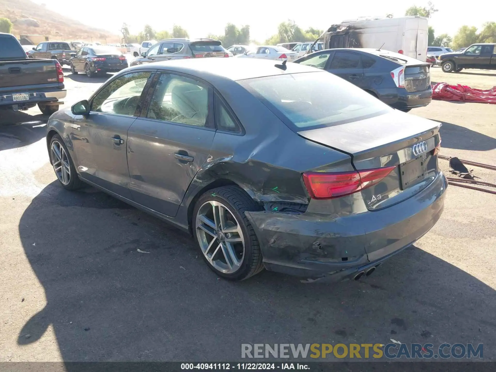 3 fotografías del automóvil dañado WAUAUGFF1LA102691 AUDI A3 2020