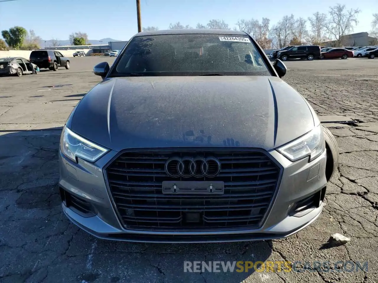 5 fotografías del automóvil dañado WAUAUGFF1LA104862 AUDI A3 2020