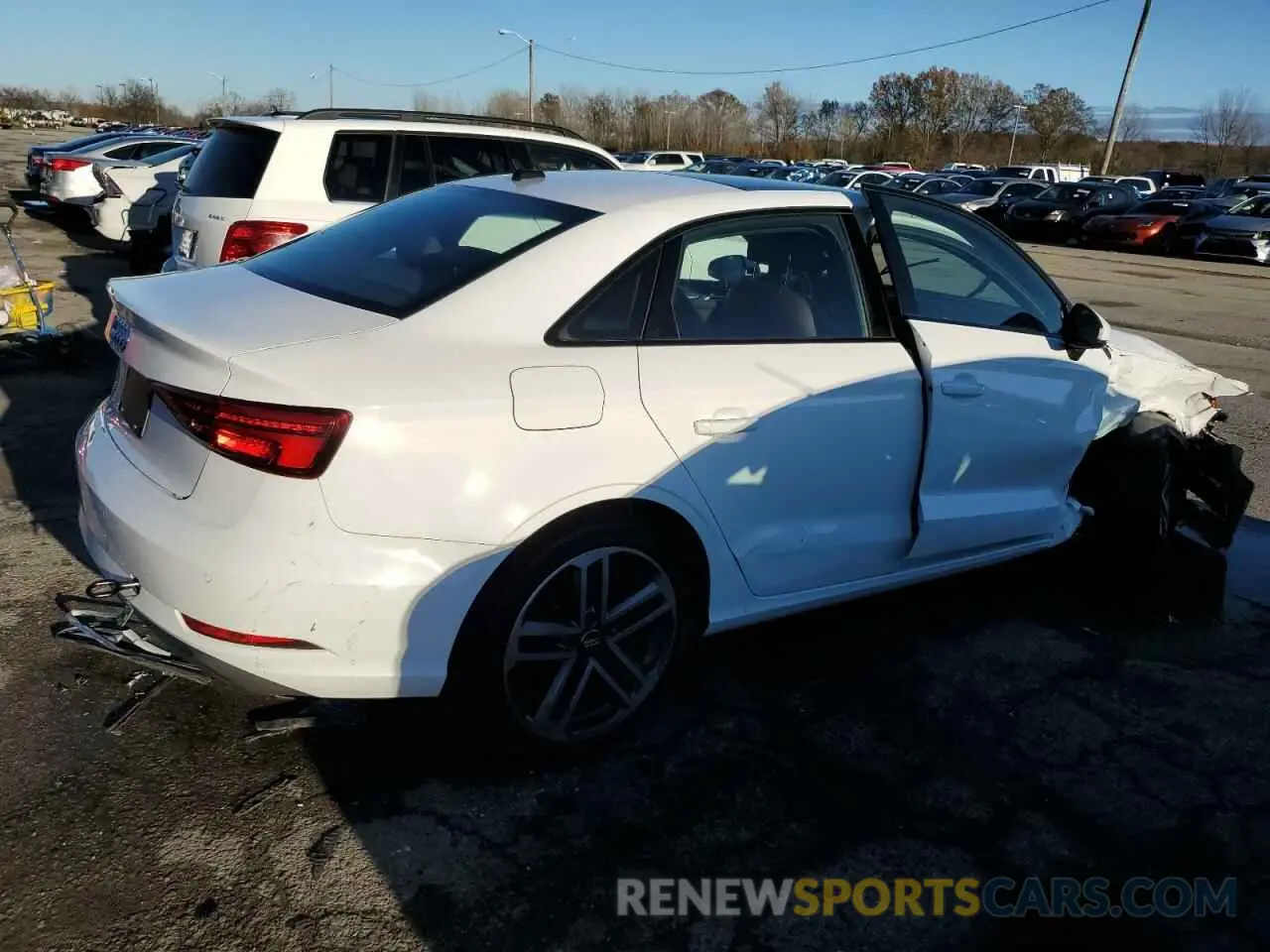 3 fotografías del automóvil dañado WAUAUGFF2LA101971 AUDI A3 2020