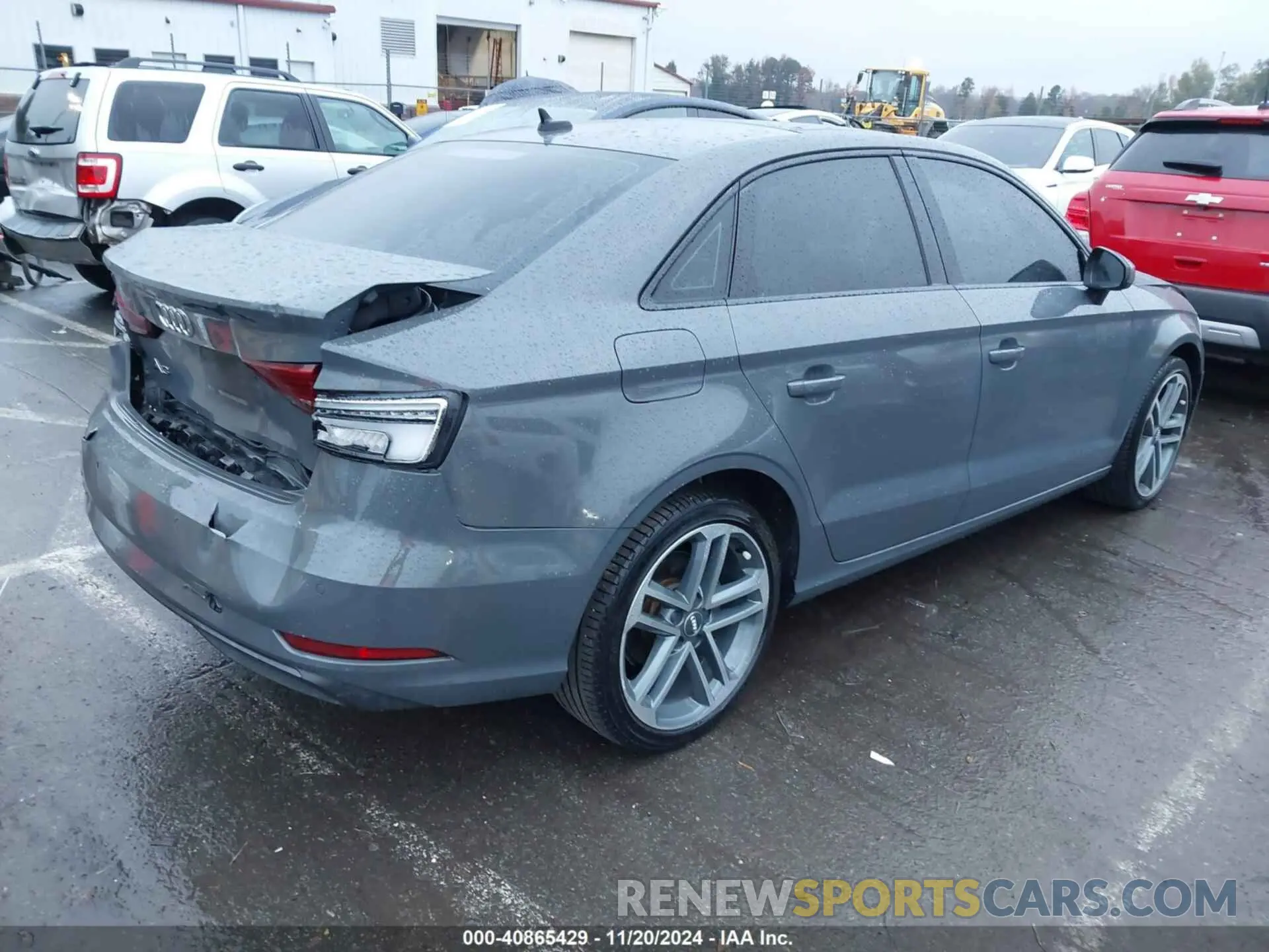 4 fotografías del automóvil dañado WAUAUGFF7LA101951 AUDI A3 2020