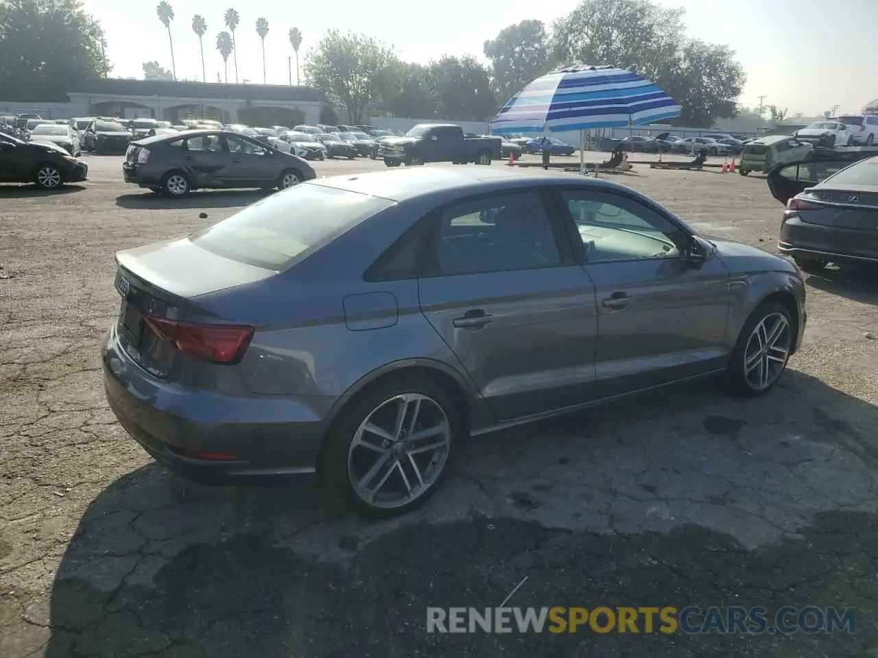 3 fotografías del automóvil dañado WAUAUGFF9LA104530 AUDI A3 2020