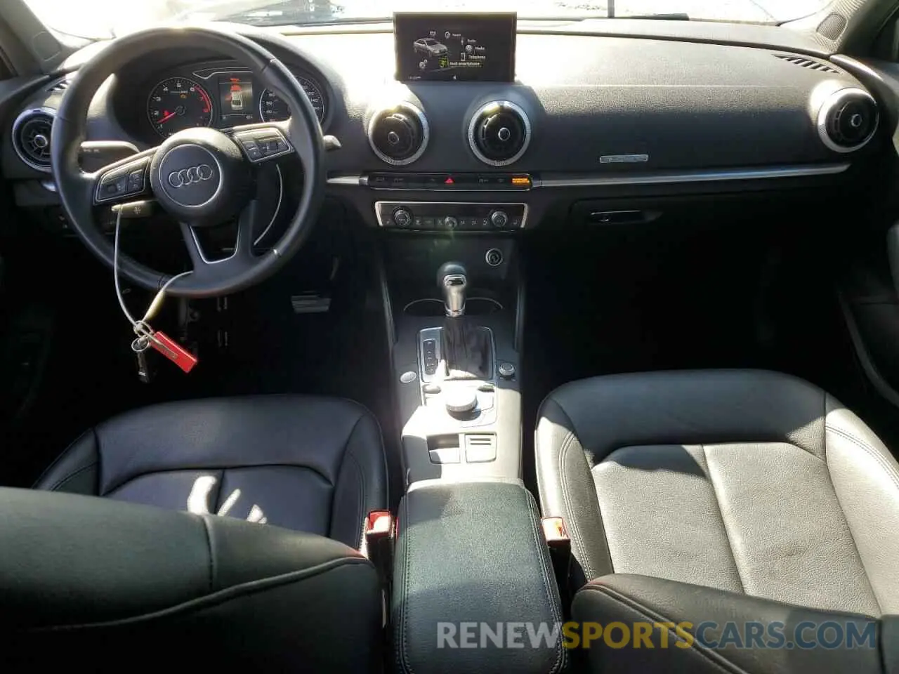 8 fotografías del automóvil dañado WAUBEGFF2LA102958 AUDI A3 2020