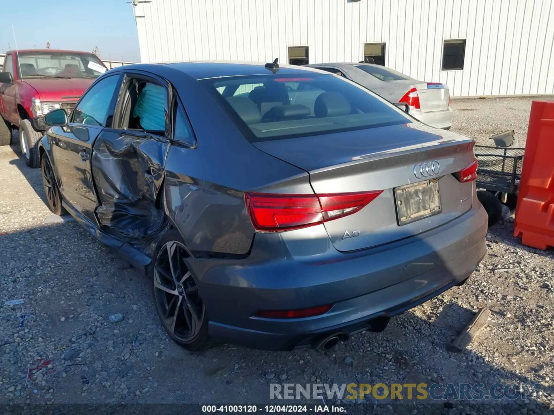 3 fotografías del automóvil dañado WAUBEGFF3LA042964 AUDI A3 2020