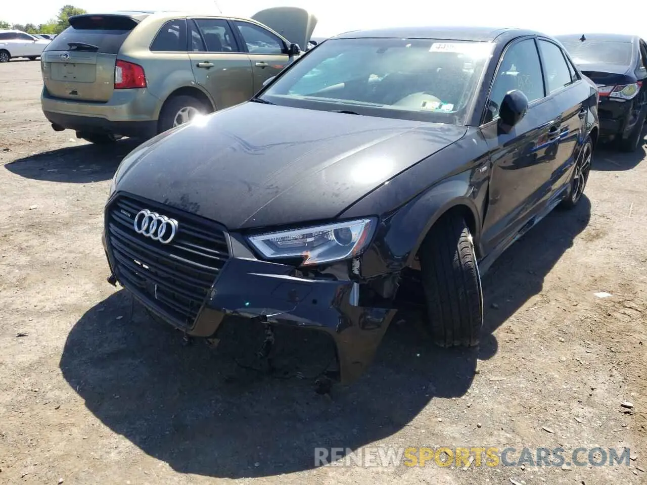 2 fotografías del automóvil dañado WAUBEGFF5LA059409 AUDI A3 2020