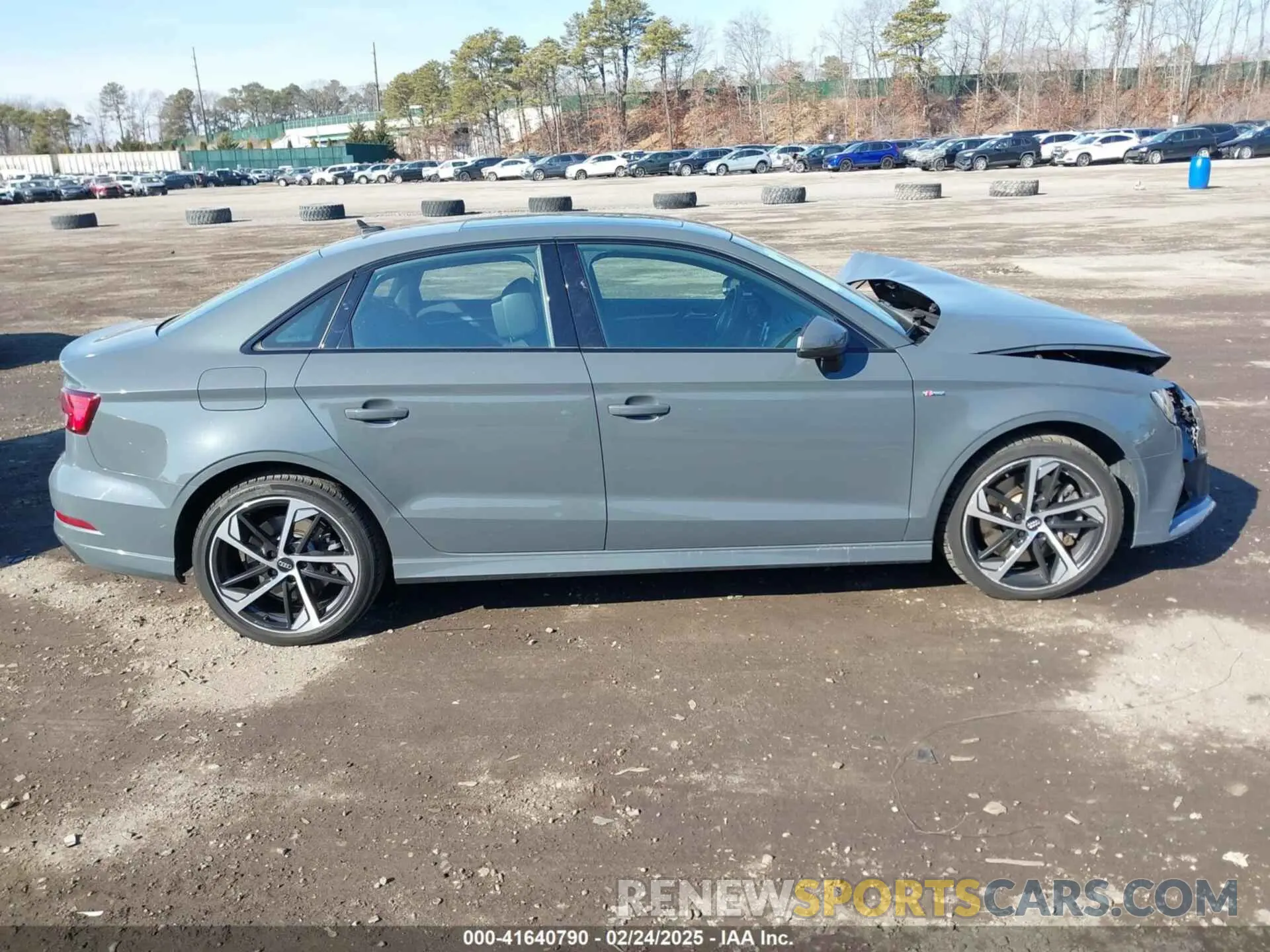 13 fotografías del automóvil dañado WAUBEGFF5LA098209 AUDI A3 2020